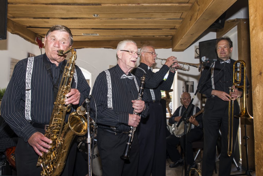 bdsc_7415theseniorjazzmen.jpg