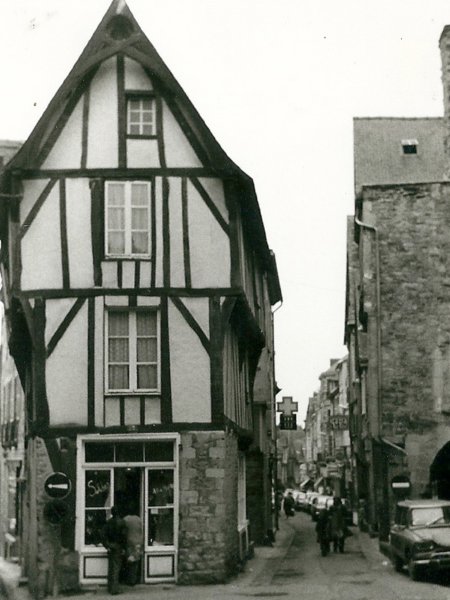 bourgognedaroissemurenauxois3.jpg