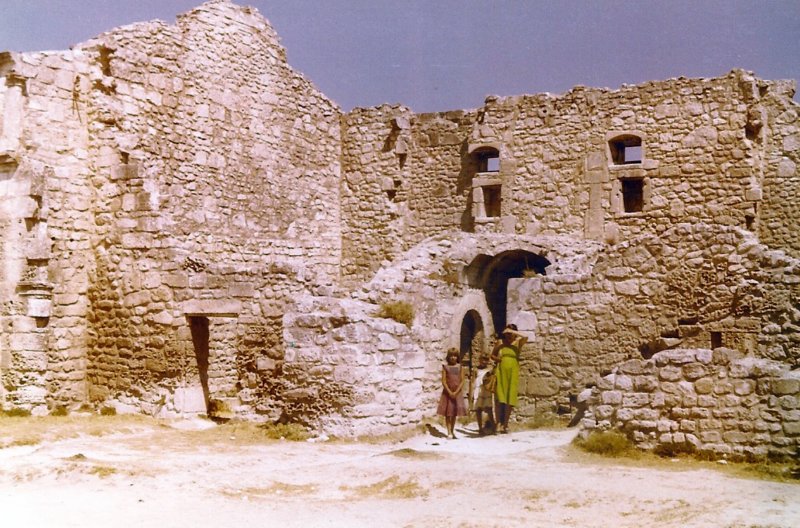 provenceuzeslesbauxenprovence10.jpg