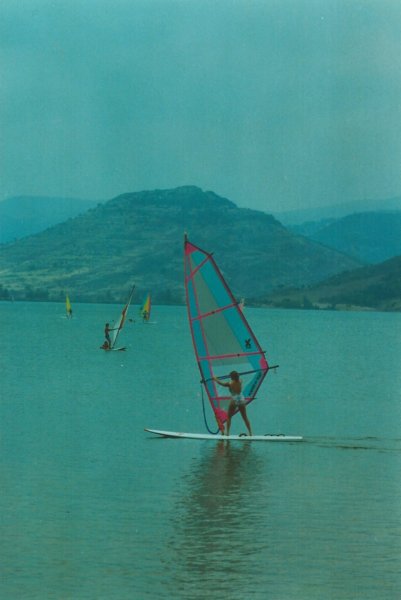 blacdusalagouhelgaopdesurfplank.jpg