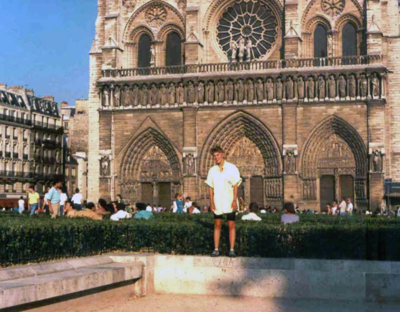 parijsilsevoordenotredame.jpg