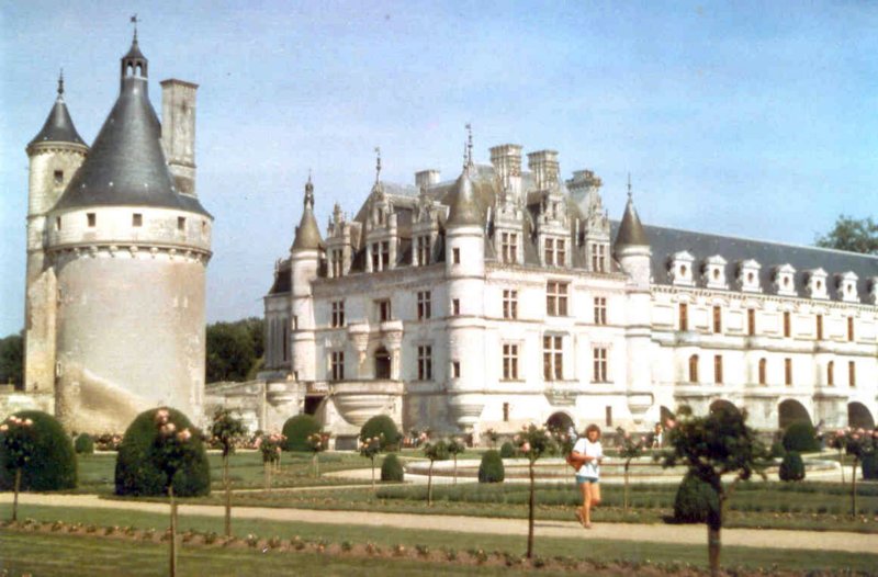loirechateauazaylerideau.jpg