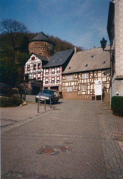 herrsteinmiddeleeuwsstadje2.jpg