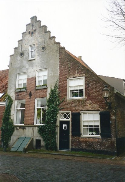 ravesteinaanleunwoning.jpg