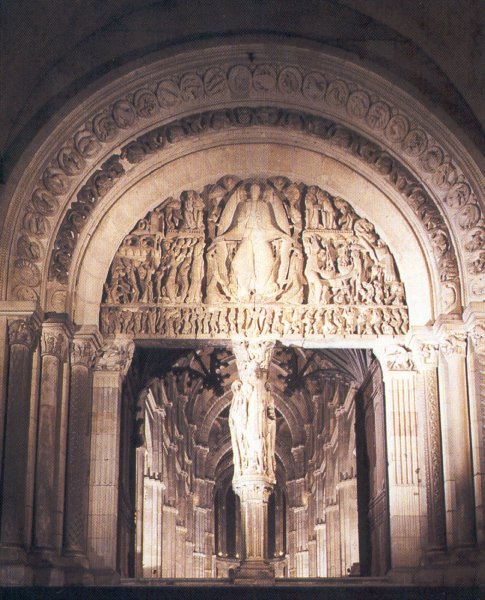 cathedraaltimpaancentraleportaal.jpg