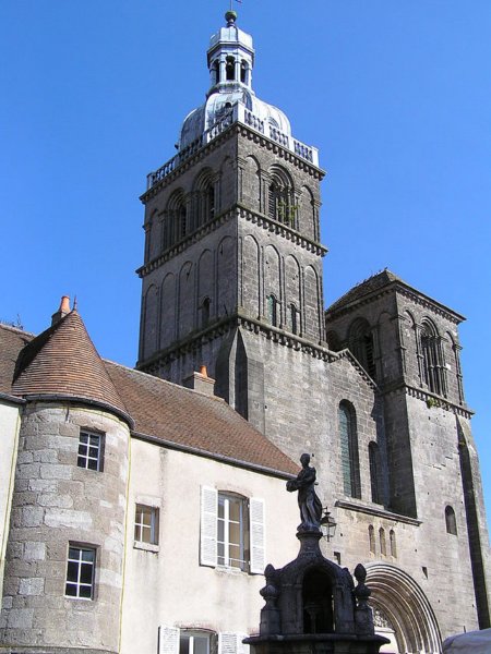 saulieubasiliquesaintandoche.jpg