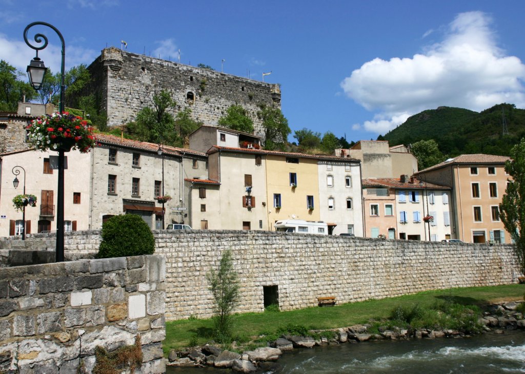 aquillanfort.jpg