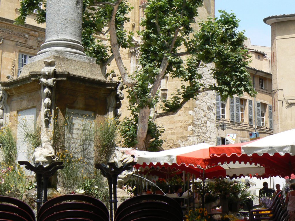 aixpleinhoteldeville3.jpg